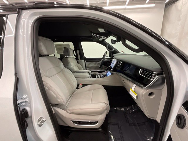 New 2026 Jeep Grand Wagoneer L Summit w/ Rear Seat Video Group I AWD/4WD image 23