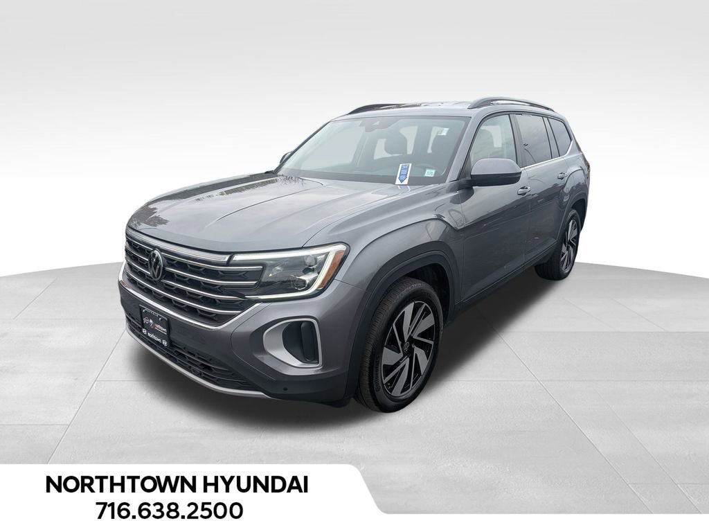 Used 2025 Volkswagen Atlas SE image 3