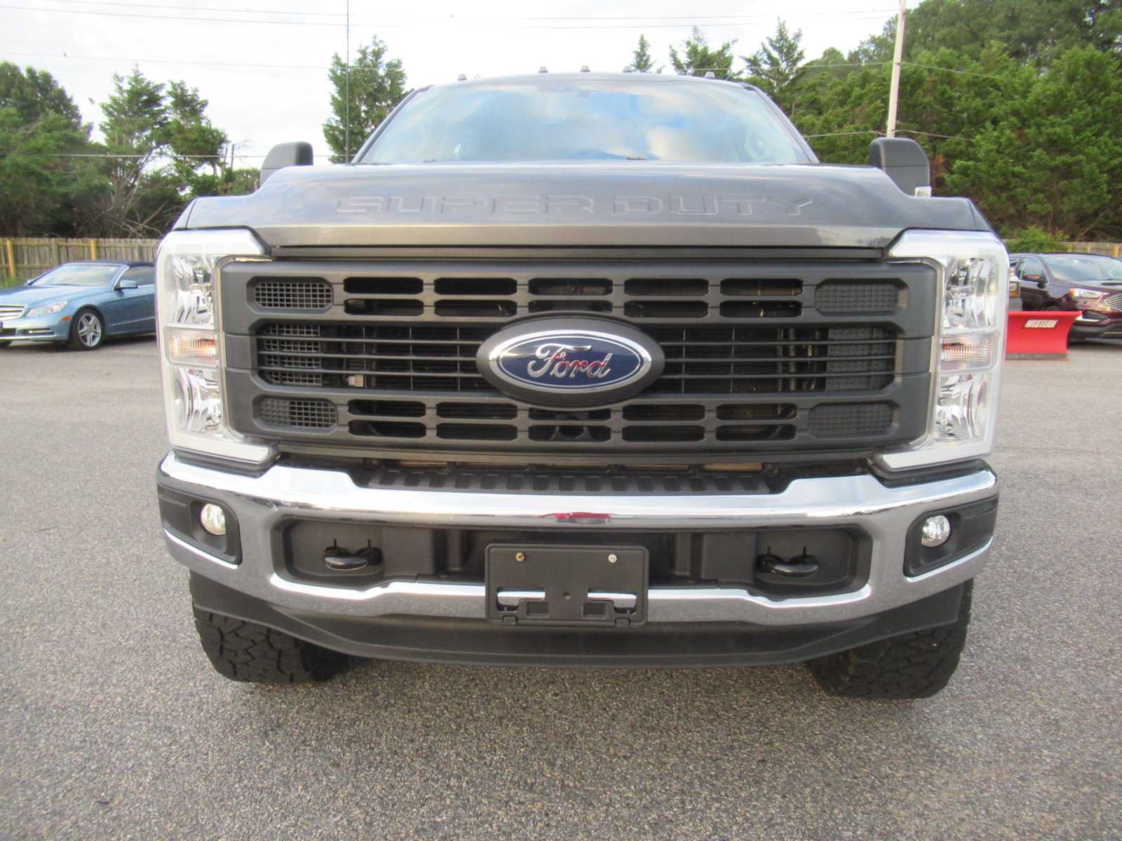 Used 2025 Ford F350 XL w/ XL Off-Road Package AWD/4WD image 2