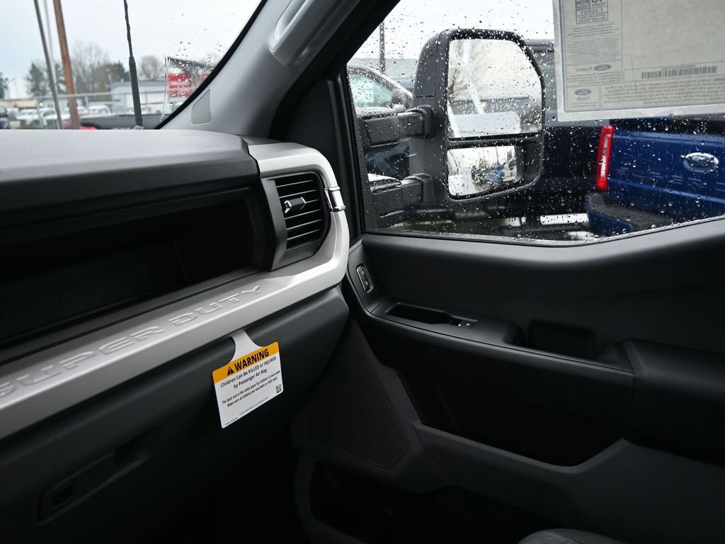 New 2026 Ford F550 4x4 Crew Cab image 25