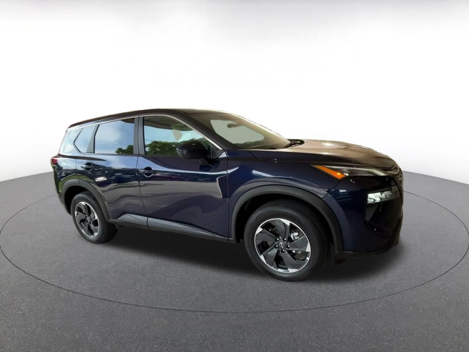 Used 2026 Nissan Rogue SV AWD/4WD image 2