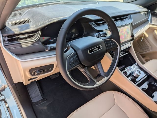 New 2026 Jeep Grand Cherokee Limited AWD/4WD image 11