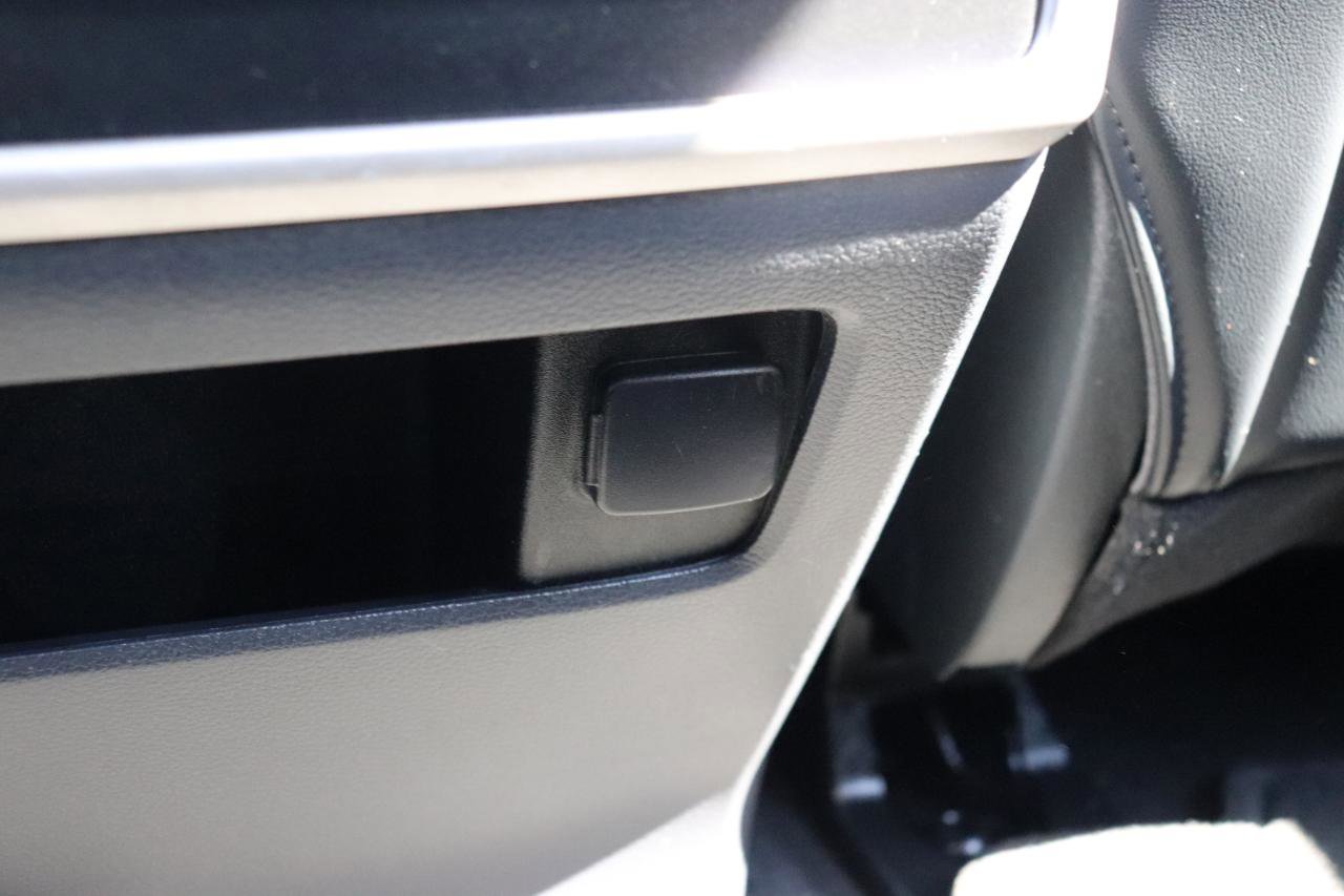 Used 2024 Ford Expedition XLT AWD/4WD image 24