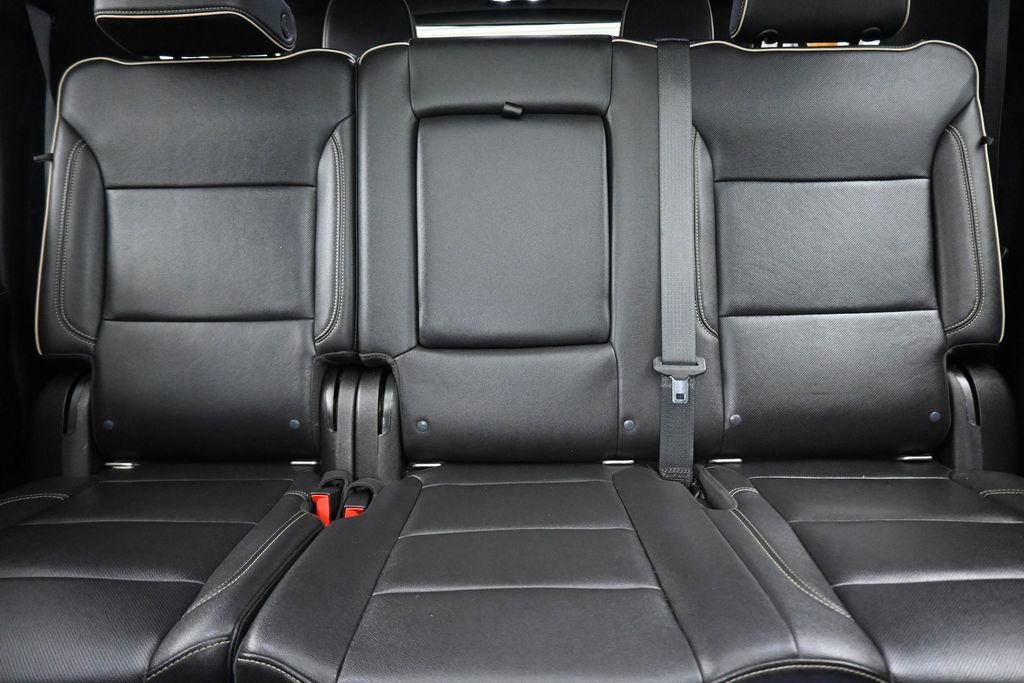 Used 2021 Chevrolet Suburban Premier AWD/4WD image 28