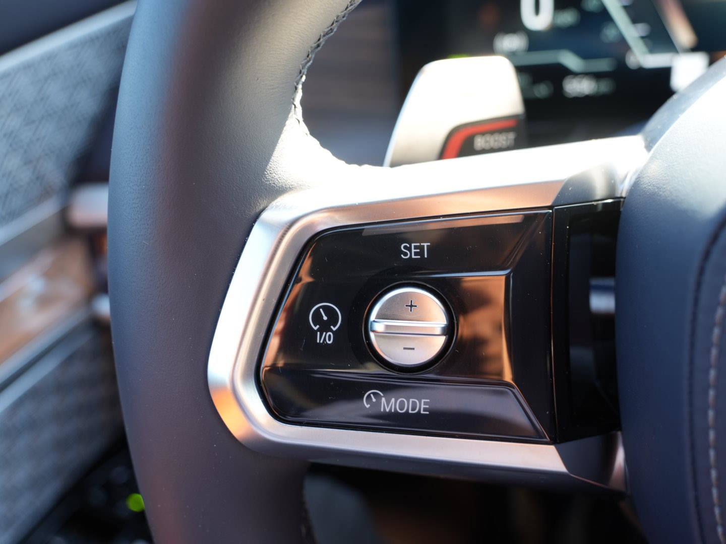 Used 2025 BMW 760i xDrive w/ Executive Package image 15