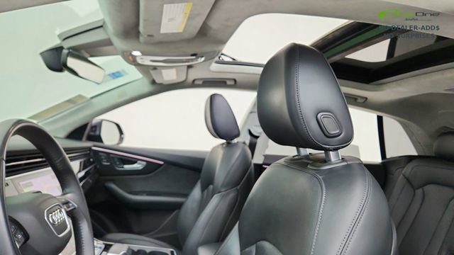 Used 2020 Audi Q8 Prestige w/ Prestige Package image 33