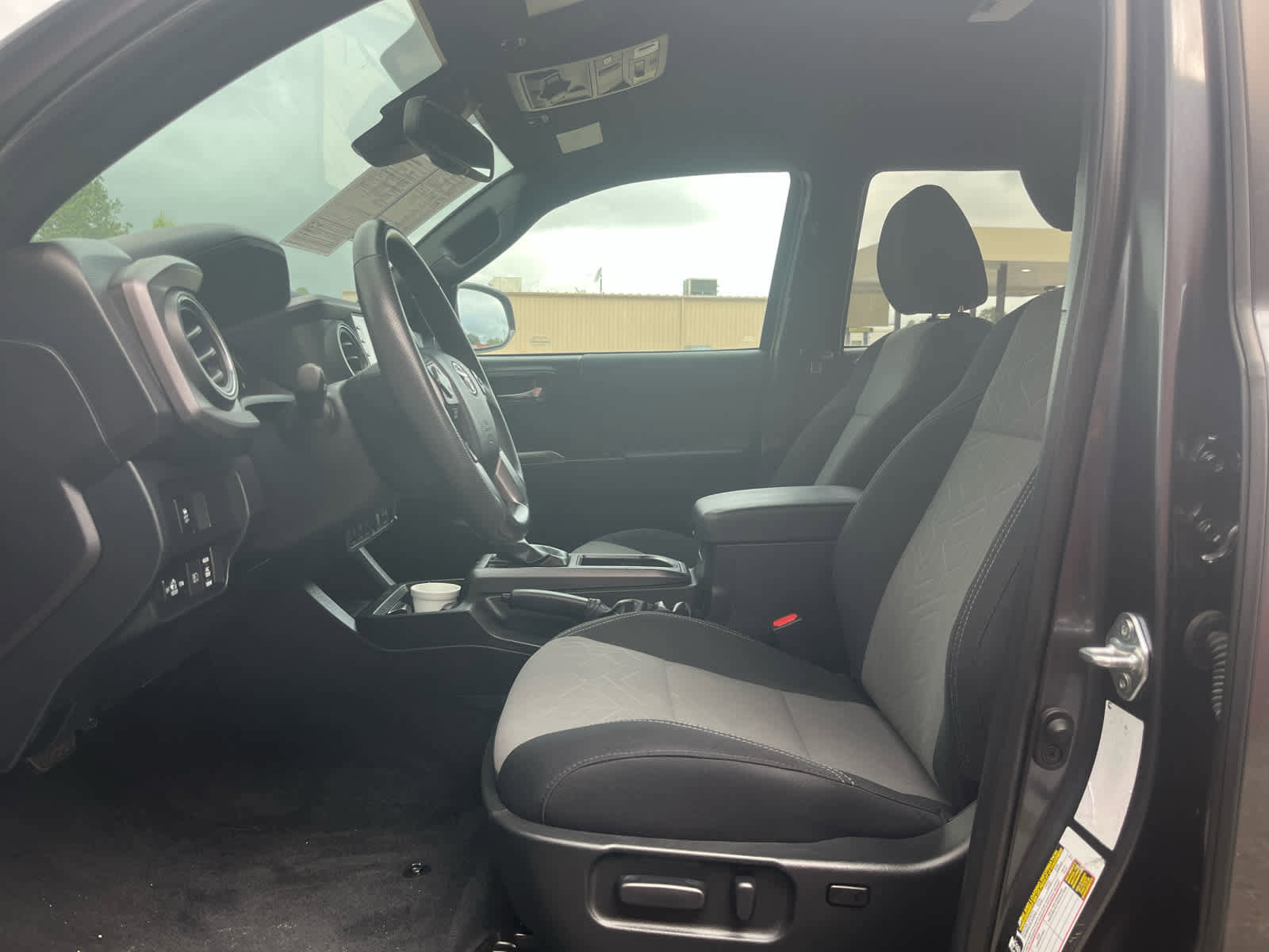 Used 2023 Toyota Tacoma TRD Off-Road w/ Technology Package image 2