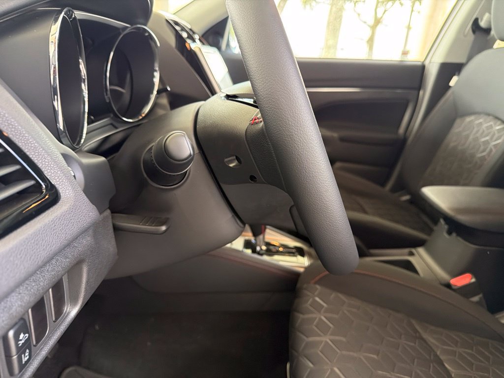New 2027 Mitsubishi Outlander Sport LE FWD image 37