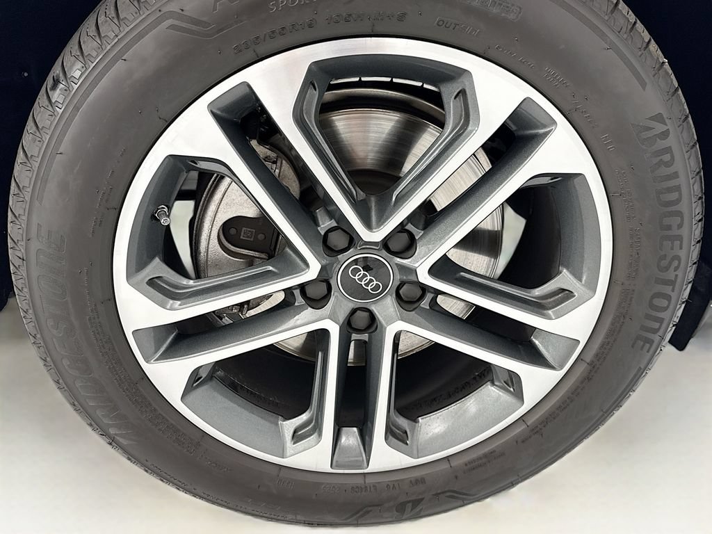 Certified 2025 Audi Q5 Premium Plus w/ Premium Plus AWD/4WD image 31