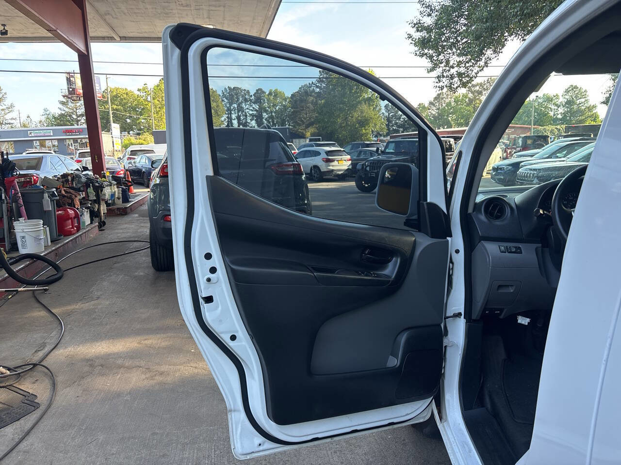Used 2021 Nissan NV200 SV w/ Back Door Glass Package image 10