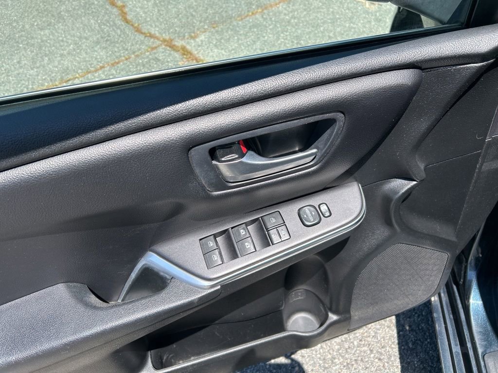 Used 2017 Toyota Camry SE FWD image 15
