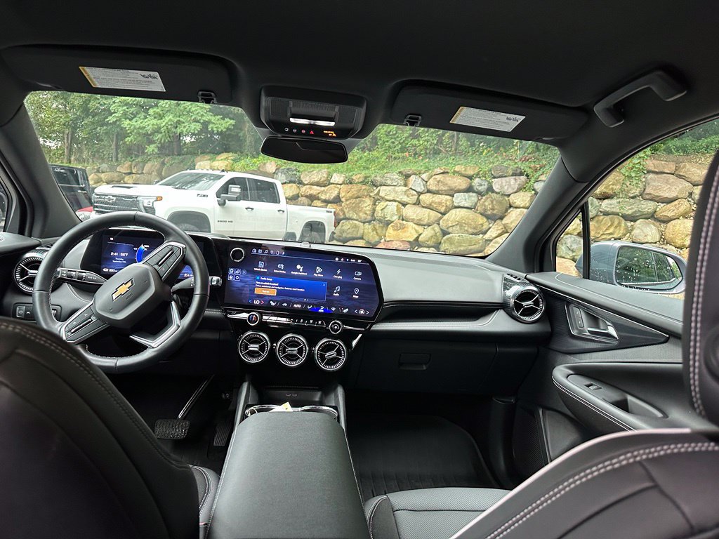 Certified 2024 Chevrolet Blazer EV LT AWD/4WD image 23