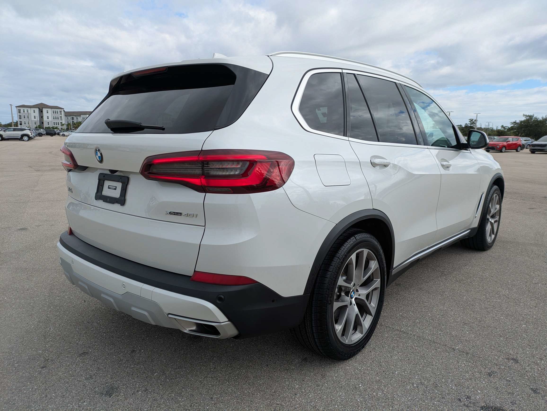Used 2023 BMW X5 xDrive40i w/ Premium Package AWD/4WD image 5
