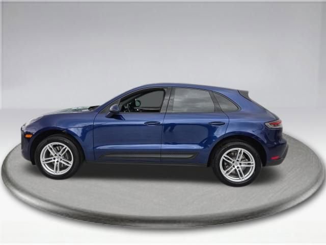 Used 2024 Porsche Macan image 17