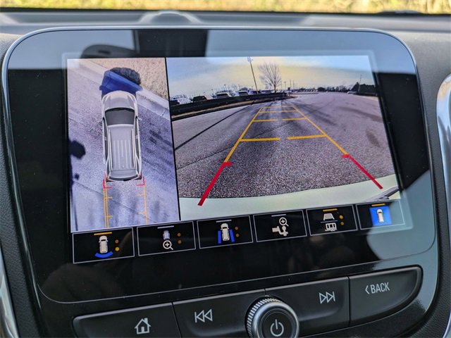 Used 2024 Chevrolet Equinox Premier image 17