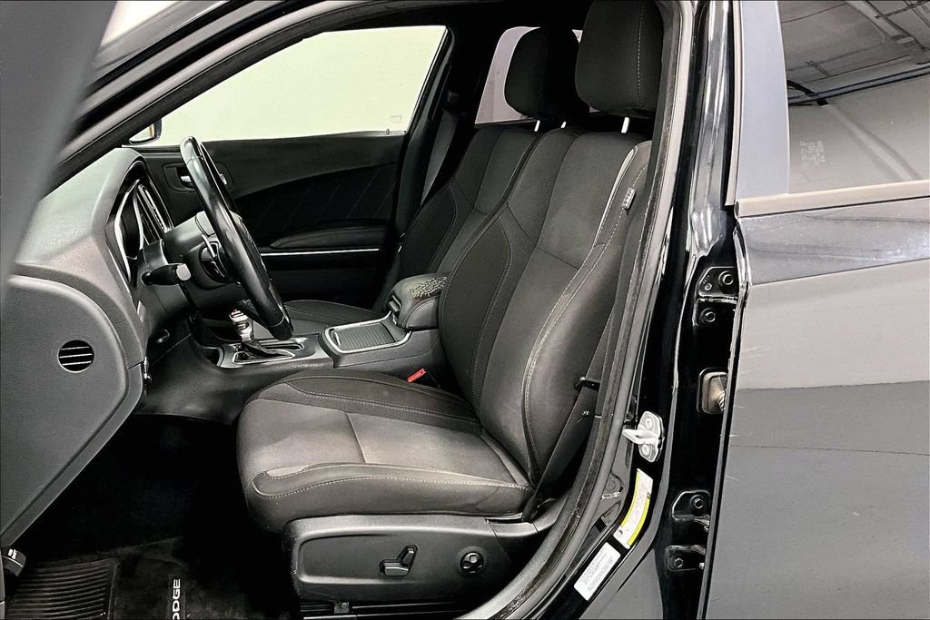 Used 2017 Dodge Charger R/T RWD image 30
