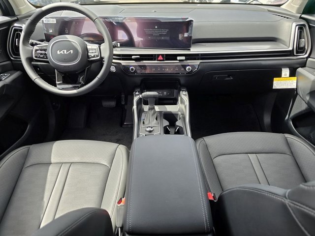 Used 2025 Kia Sorento S w/ Panoramic Sunroof Package image 15