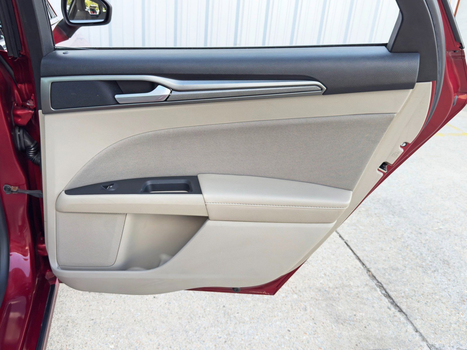 Used 2019 Ford Fusion SE image 40
