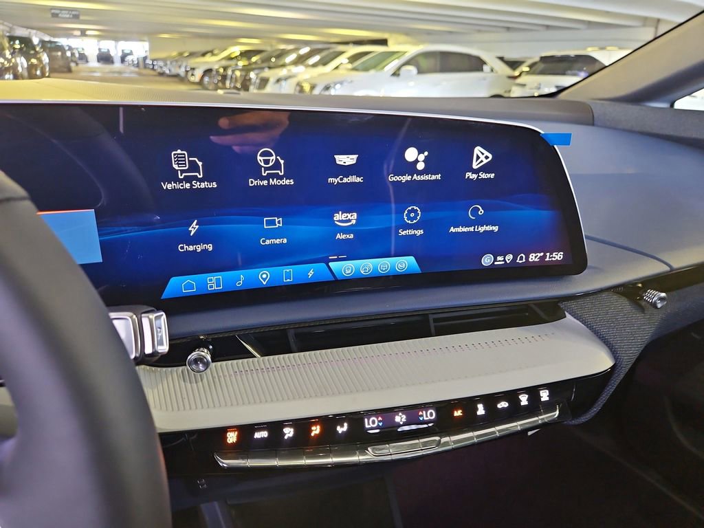 New 2025 Cadillac Optiq Sport 2 image 32