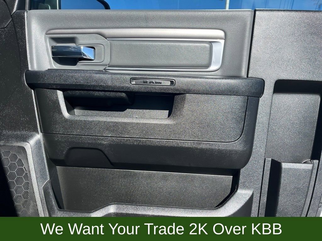 Used 2023 RAM 1500 Classic SLT AWD/4WD image 15
