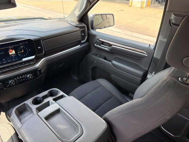 Used 2023 Chevrolet Silverado 1500 LT AWD/4WD image 20