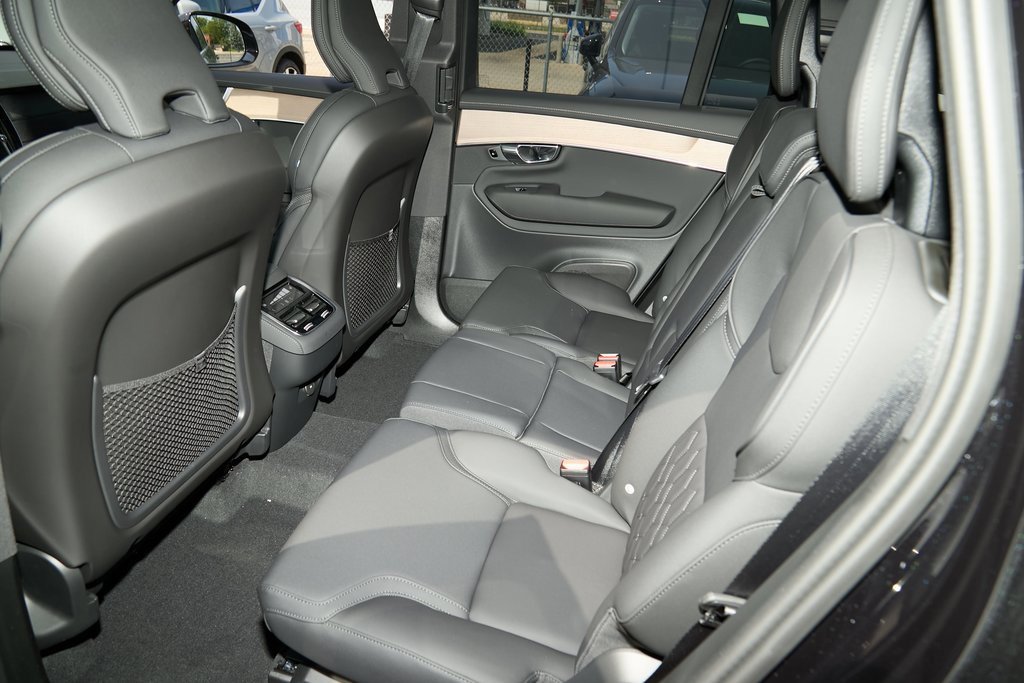 New 2025 Volvo XC90 B6 Plus w/ Protection Package image 16