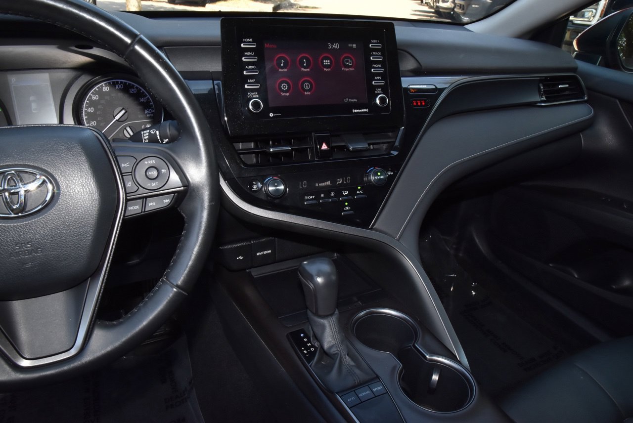 Used 2022 Toyota Camry SE w/ Convenience Package FWD image 25