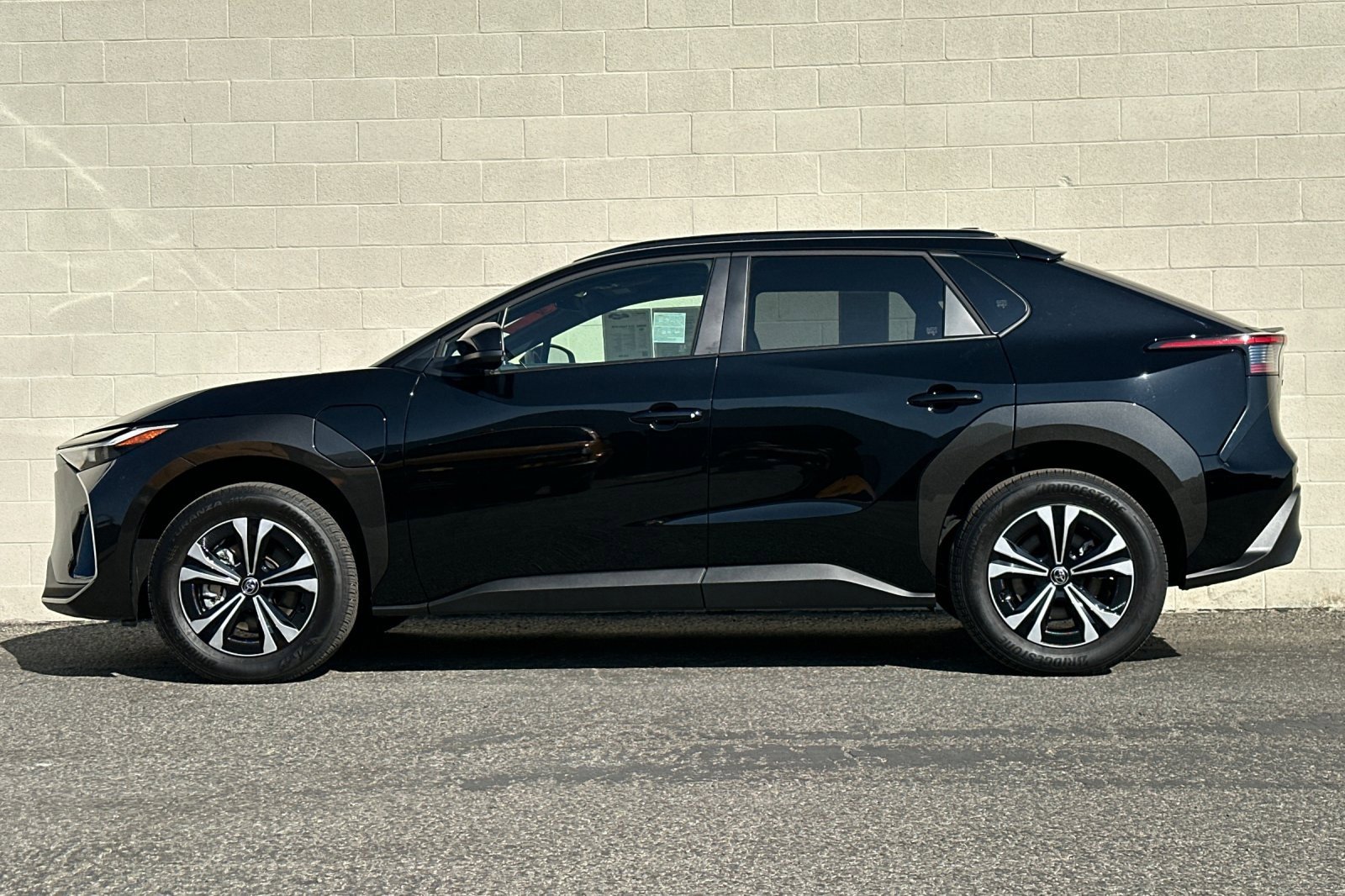 Used 2025 Toyota bZ4X AWD image 7