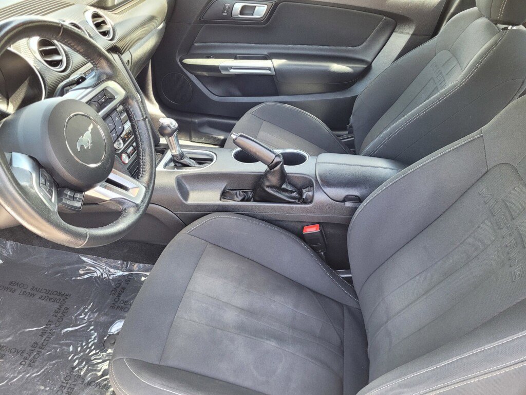 Used 2019 Ford Mustang Coupe RWD image 11