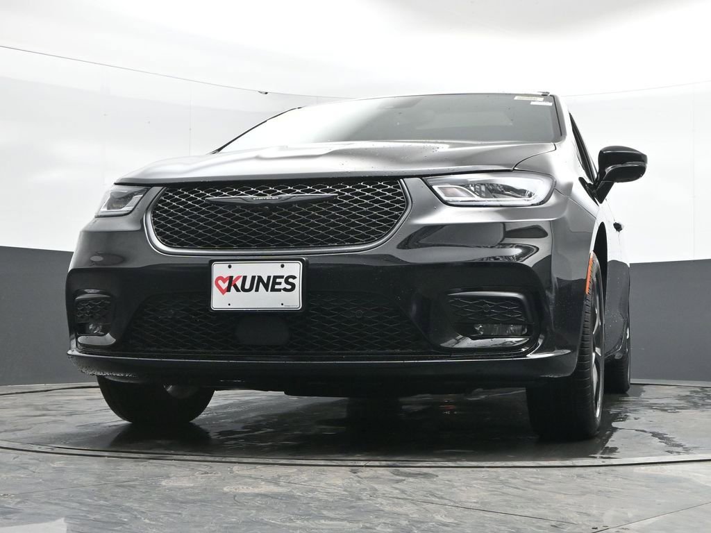 New 2026 Chrysler Pacifica Limited w/ S Appearance Package AWD/4WD image 42