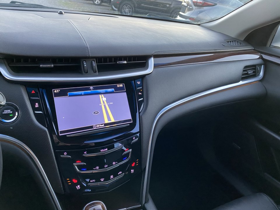 Used 2017 Cadillac XTS Luxury AWD/4WD image 13