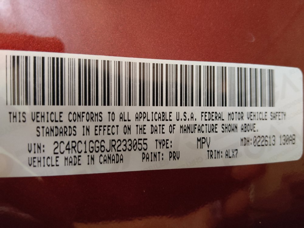 Used 2018 Chrysler Pacifica Limited FWD image 33