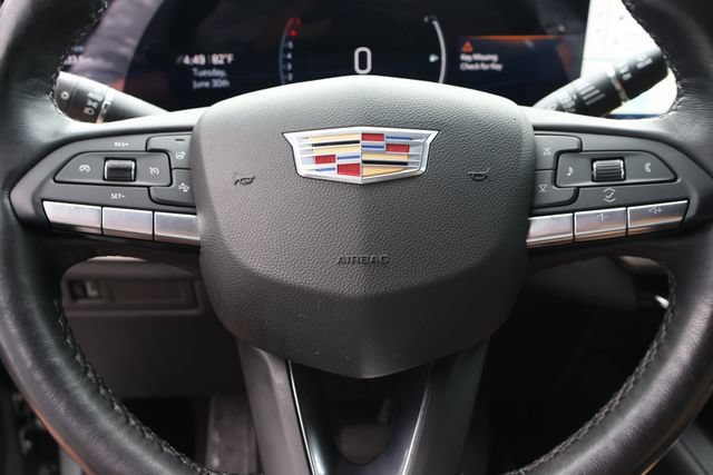 Used 2024 Cadillac XT4 Luxury w/ Cold Weather Package FWD image 23