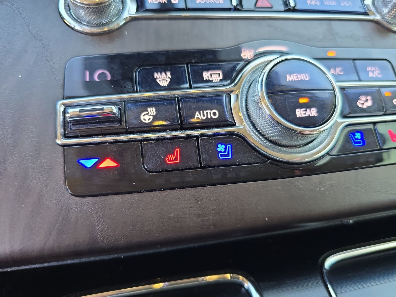 Used 2020 Lincoln Aviator Reserve w/ Equipment Group 202A image 21