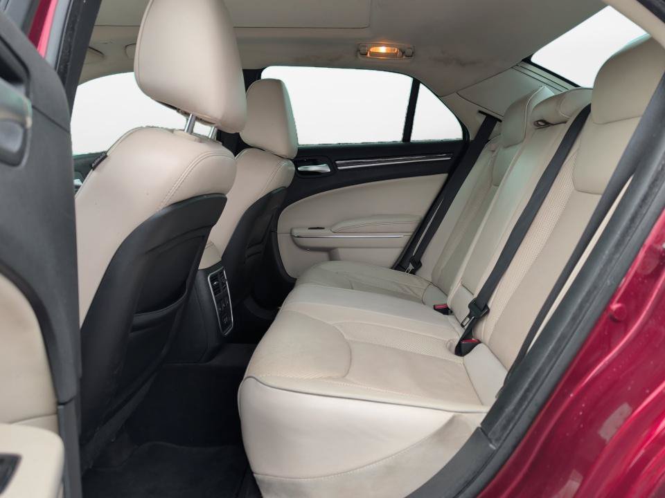 Used 2017 Chrysler 300 C RWD image 16