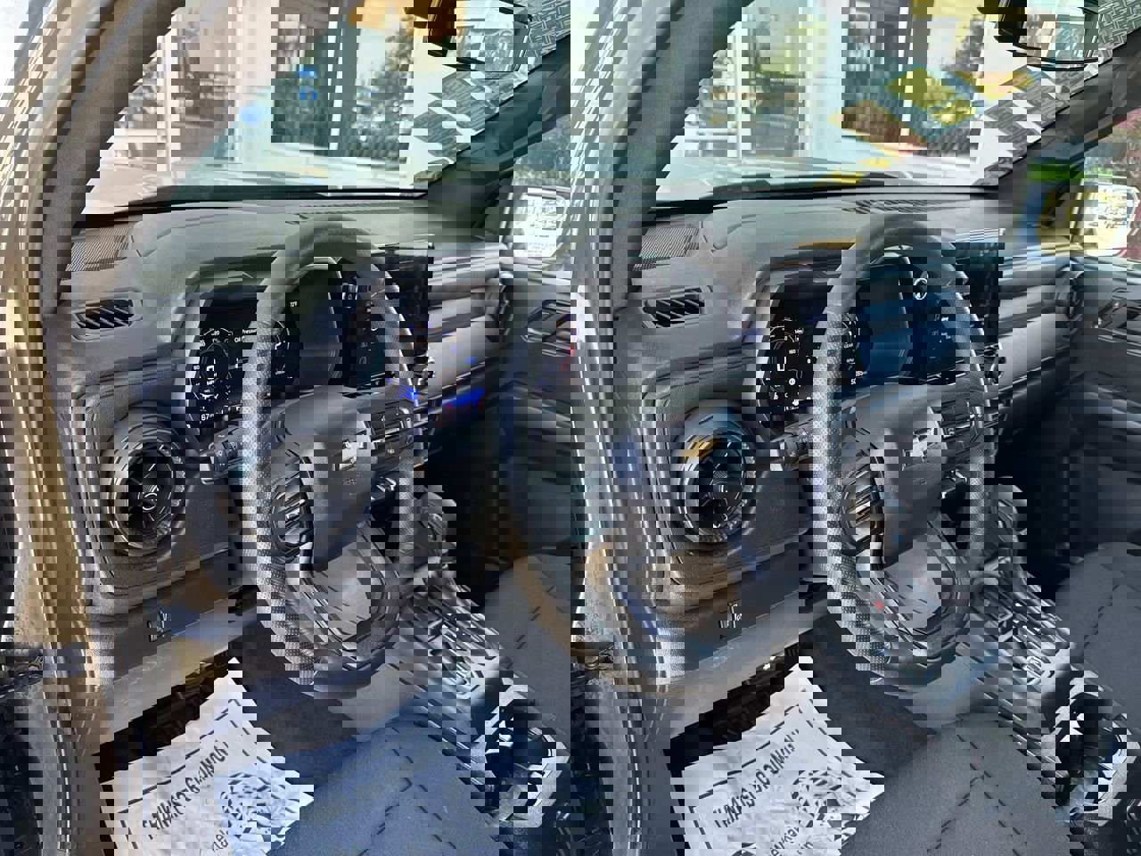 Used 2024 Chevrolet Colorado W/T RWD image 9