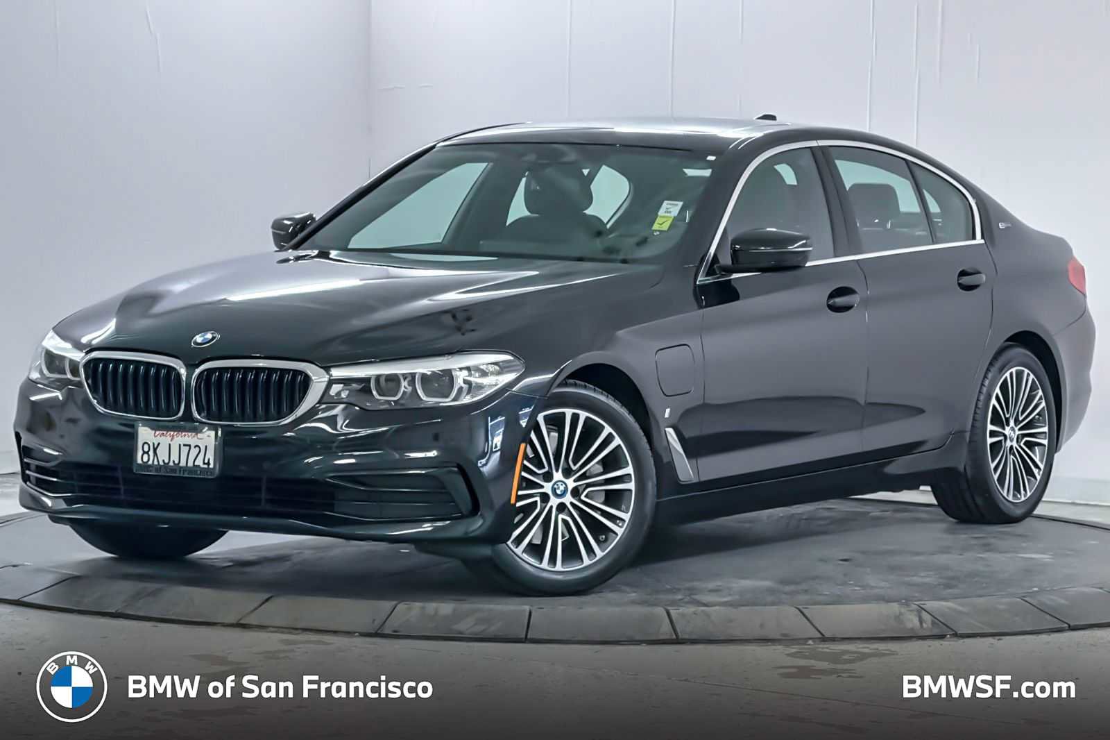 Used 2019 BMW 530e w/ Convenience Package image 1
