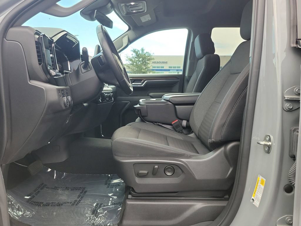 Used 2024 Chevrolet Silverado 1500 LT AWD/4WD image 14