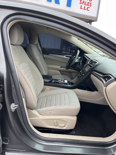 Used 2019 Ford Fusion SE image 34