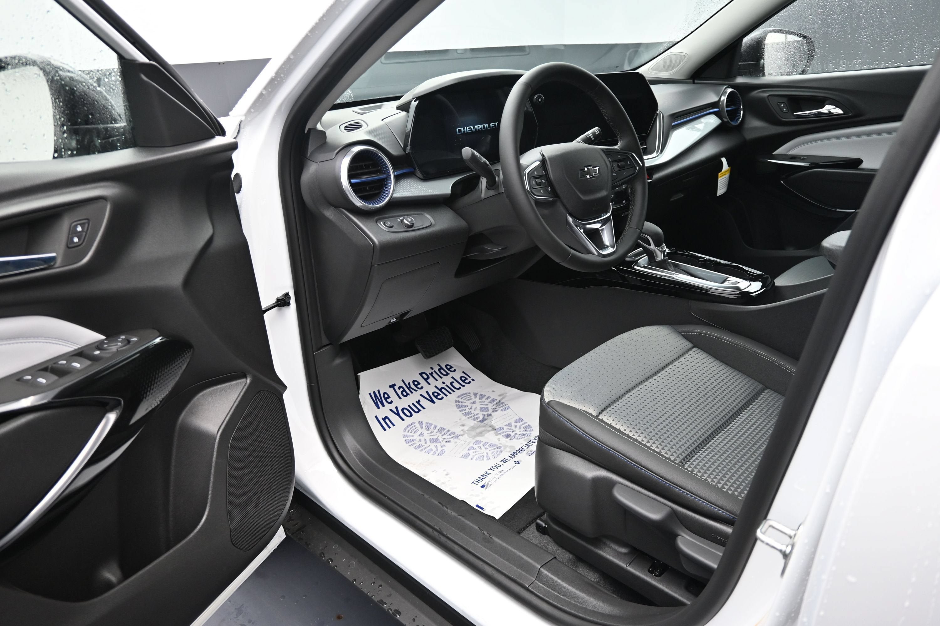 New 2026 Chevrolet Trax LT w/ Driver Confidence Package FWD image 10