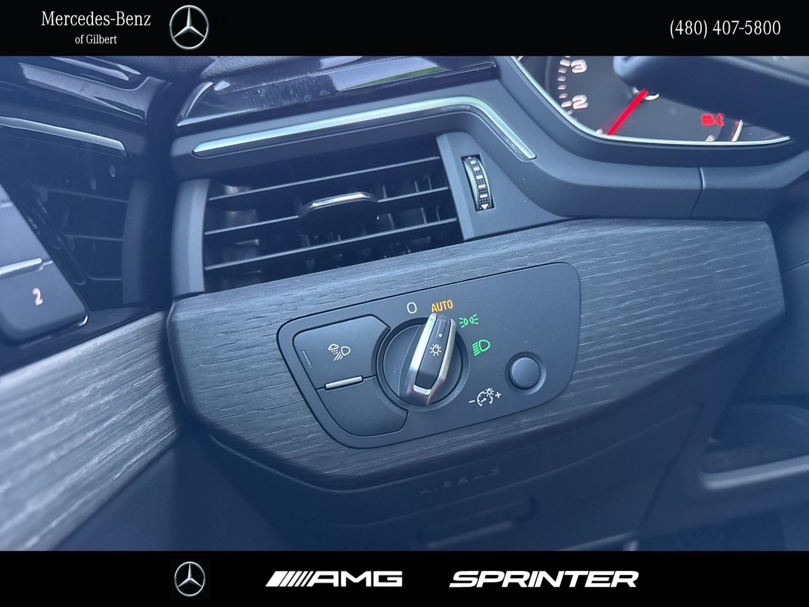 Used 2025 Audi A4 2.0T Premium image 31