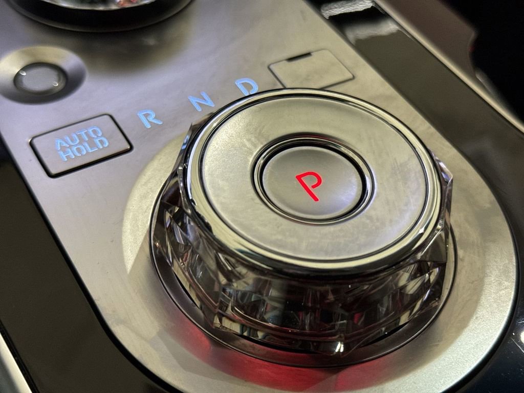 Used 2025 Genesis GV80 2.5T Standard image 19