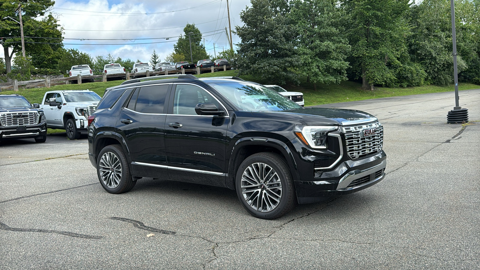 New 2027 GMC Terrain Denali w/ LPO, Black Badging Package AWD/4WD image 2
