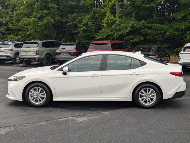 Used 2025 Toyota Camry LE w/ Convenience Package image 4