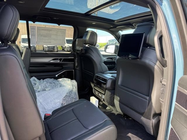 New 2026 Jeep Grand Wagoneer L Limited w/ Premium Group II AWD/4WD image 13