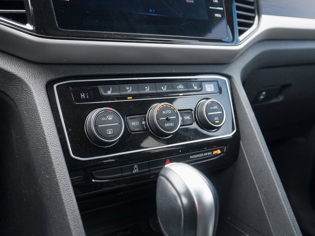 Used 2023 Volkswagen Atlas SE w/ Black Wheel Package image 27