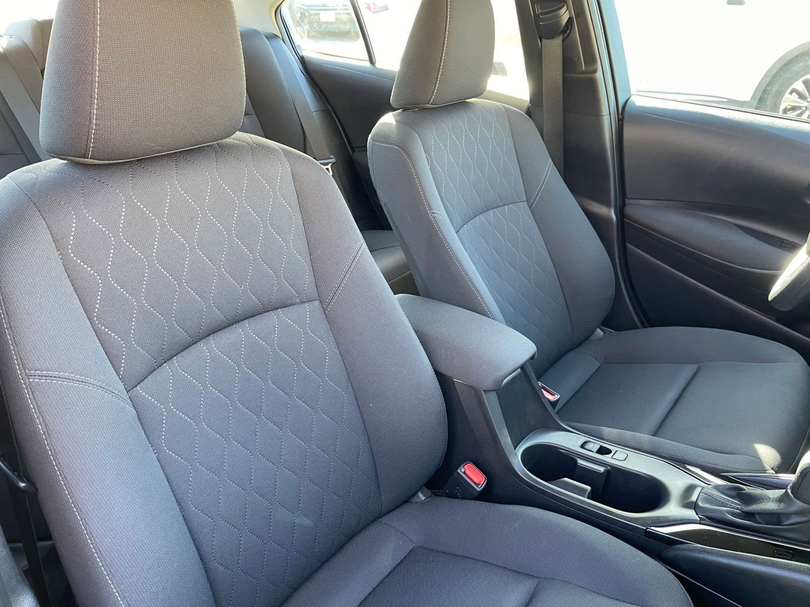 Used 2025 Toyota Corolla LE image 34