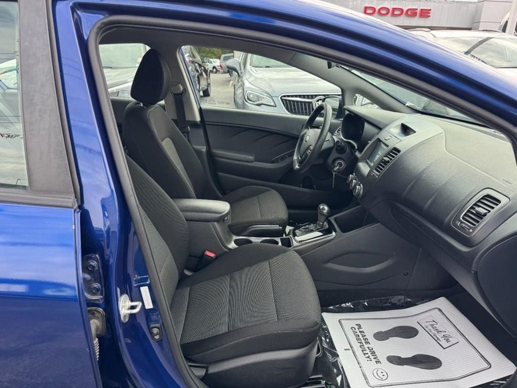 Used 2017 Kia Forte LX FWD image 18