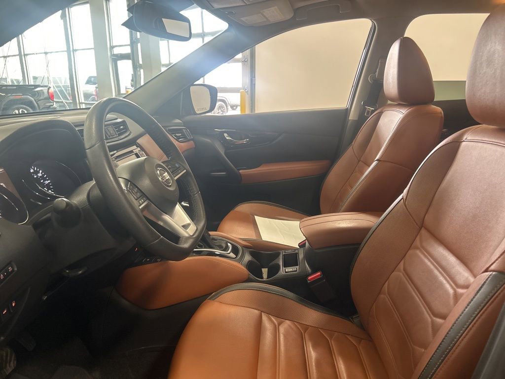 Used 2019 Nissan Rogue SL w/ Premium Package AWD/4WD image 10