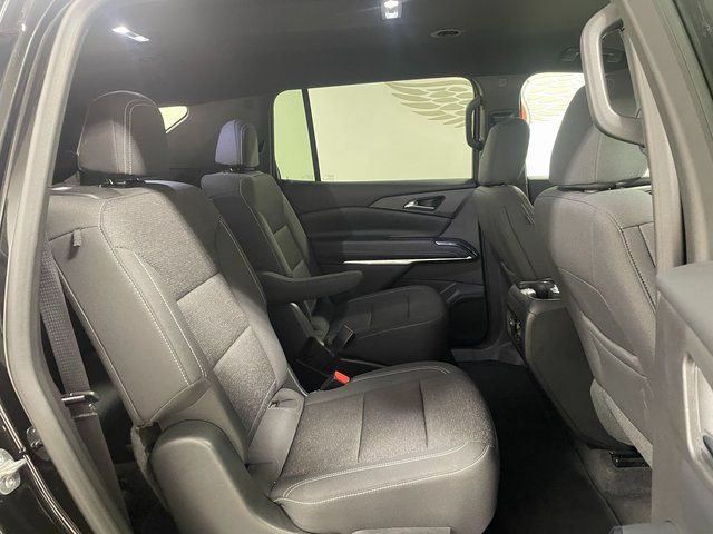 Used 2025 Chevrolet Traverse LT AWD/4WD image 21